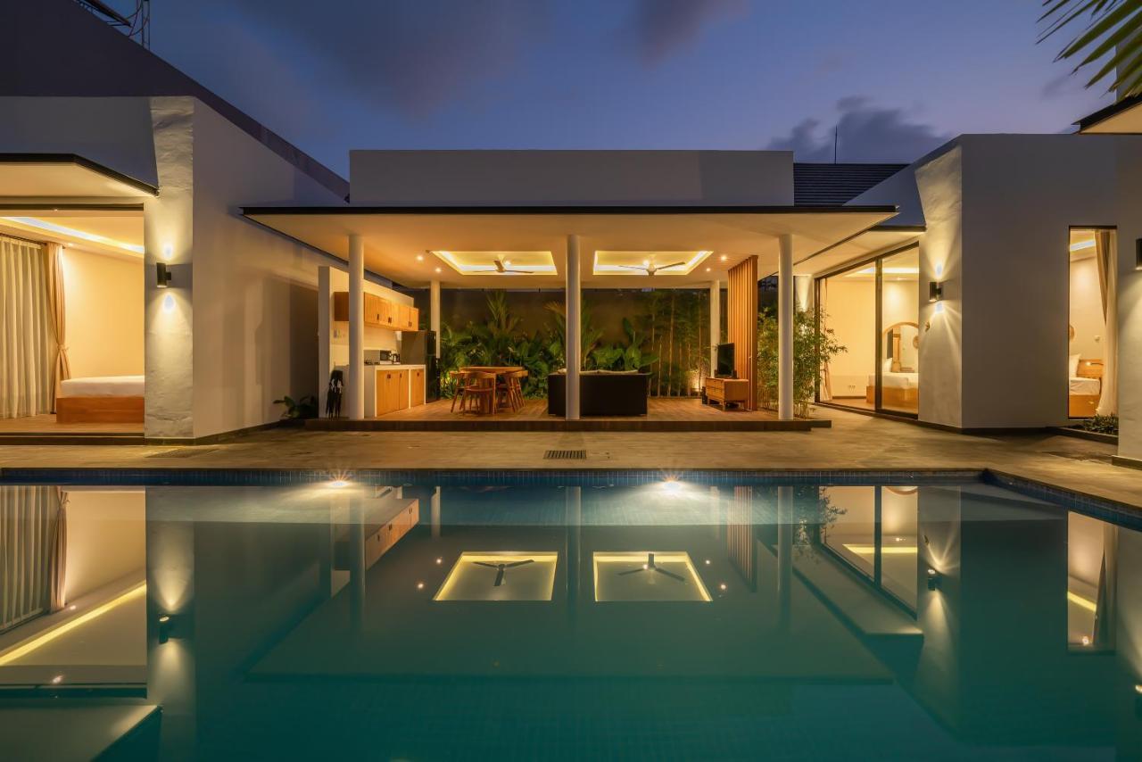 Selikur 2 - Brand New! Spacious 3br In * Seminyak (Bali)